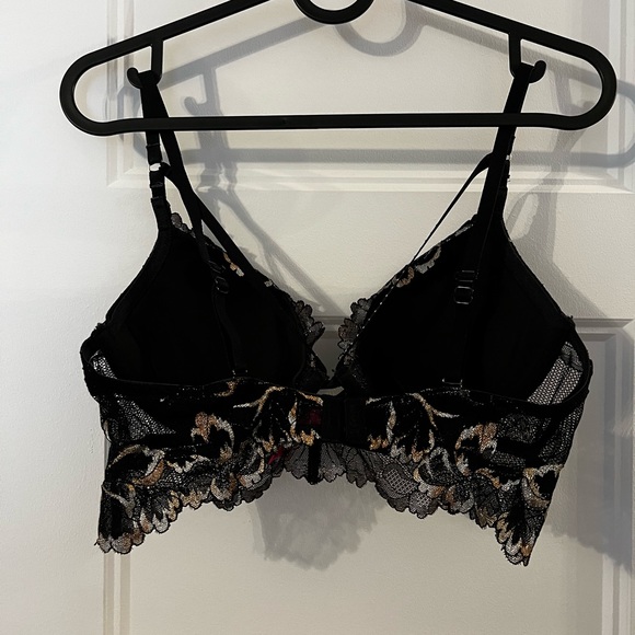 La Senza push-up bras new - Picture 2 of 4